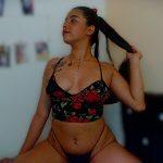 AngieLee01 c193902_picture66f701a04e5cb.jpg